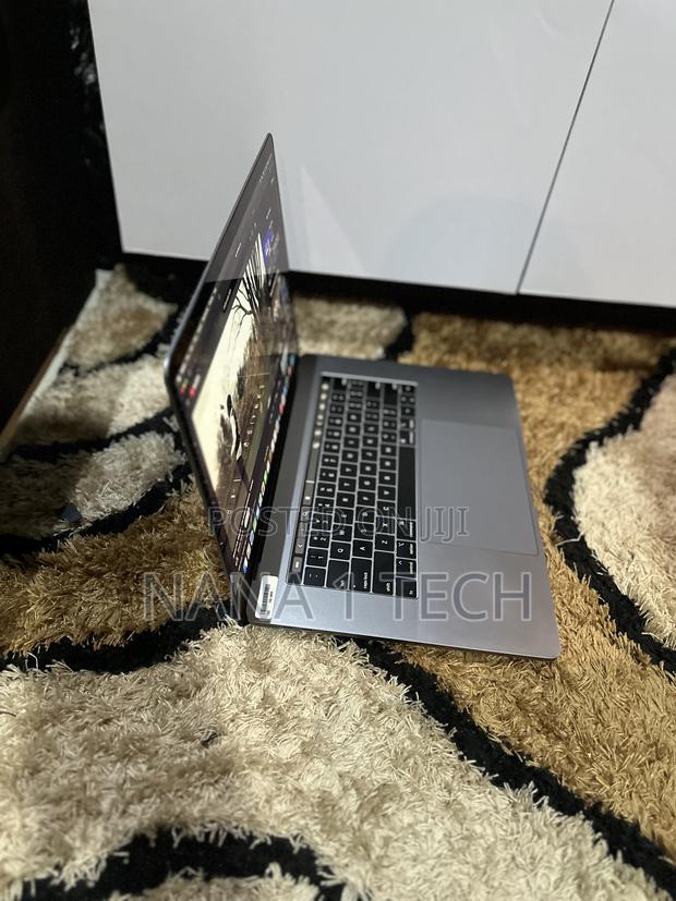 Laptop Apple MacBook 2018 16GB Intel Core I9 SSD 1T photo 2