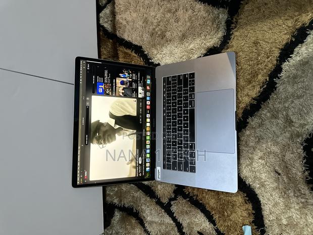 Laptop Apple MacBook 2018 16GB Intel Core I9 SSD 1T photo 5