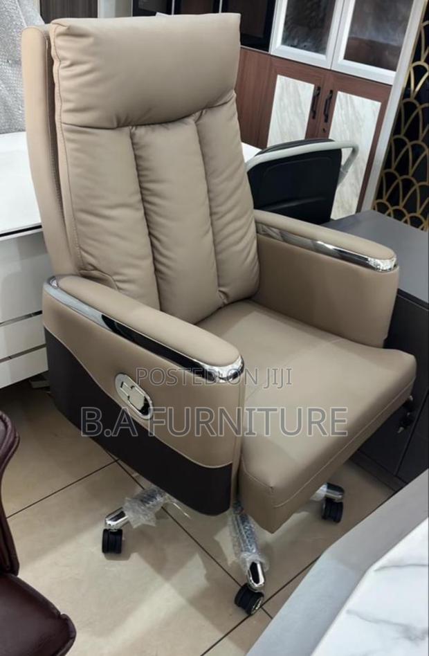 Office Chair- Executive Coffee Leather · Photo 2