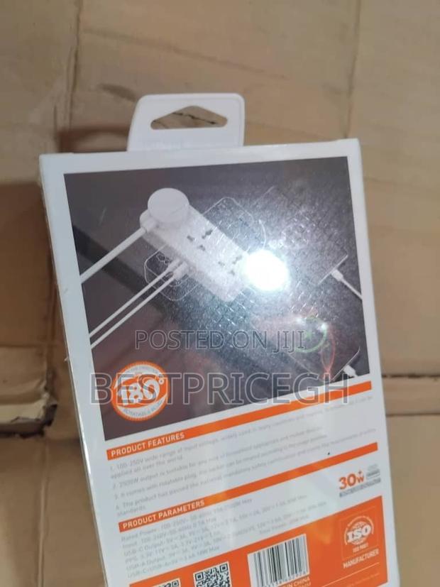 Ldnio Fast Charging Expert 25000 Universal Outlet · Photo 3