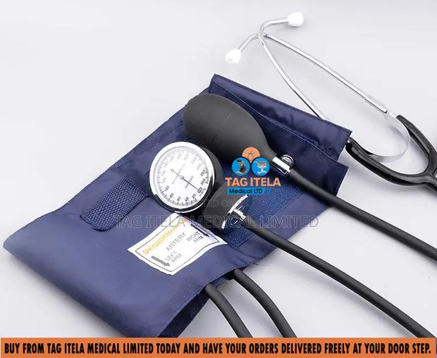 Aneroid Sphyg With Stethoscope (Adult) · Photo 3