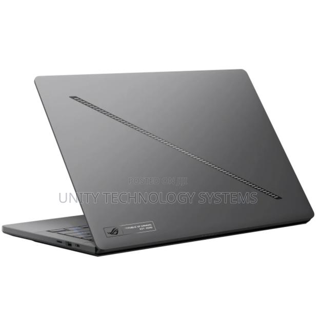 New Laptop Asus ROG Zephyrus G16 32GB Intel Core Ultra 9 SSD 2T
