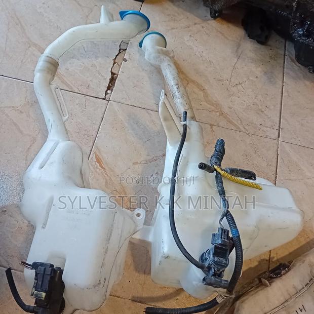 Honda Civic Wiper Bottles 06-15