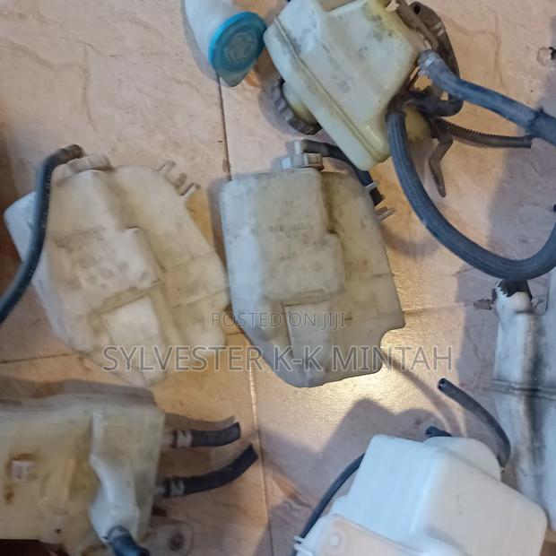 Honda Civic Wiper Bottles 06-15 photo 2