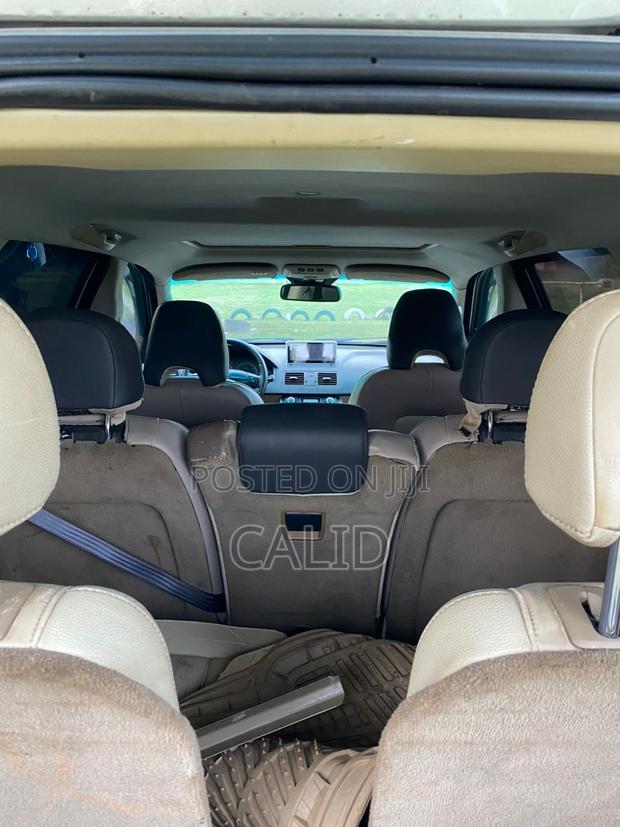 Volvo XC90 2010 Silver photo 9