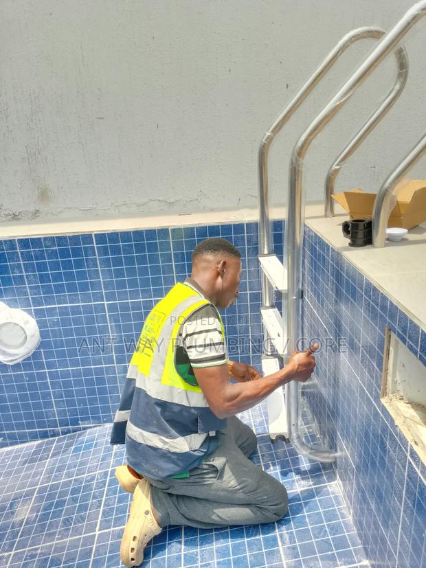 Professional Swimming Pool Plumbers · Photo 4
