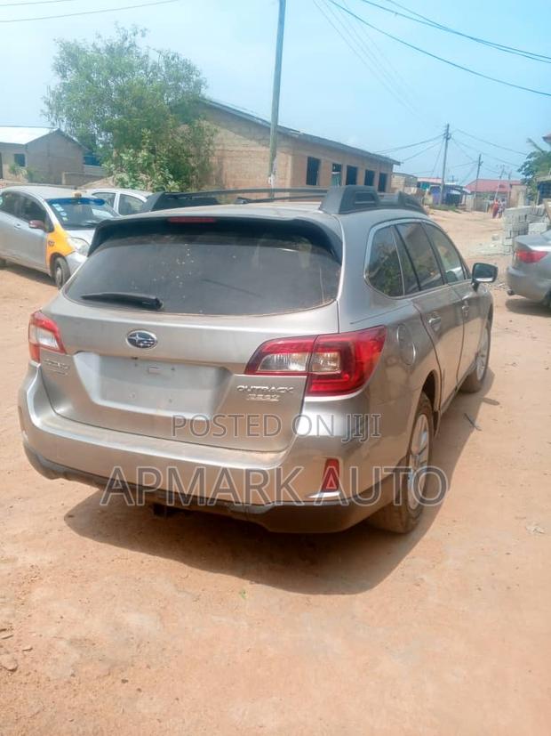 Subaru Outback 2.5i Limited PZEV 4dr Wagon AWD (2.5L 4cyl CVT) 2015 photo 4