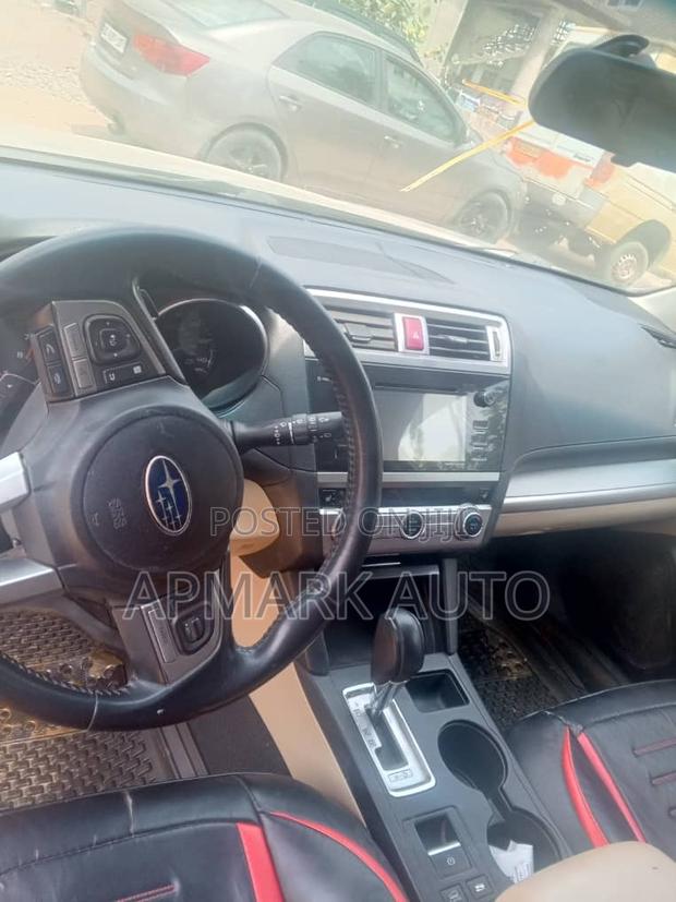 Subaru Outback 2.5i Limited PZEV 4dr Wagon AWD (2.5L 4cyl CVT) 2015 photo 5