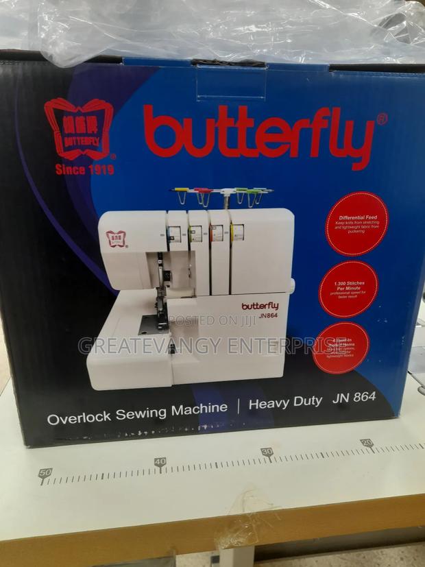 Brandnew 4 Thread Knitting Machine Selling · Photo 4