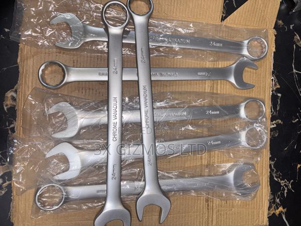 24mm Combination Spanner. · Photo 2