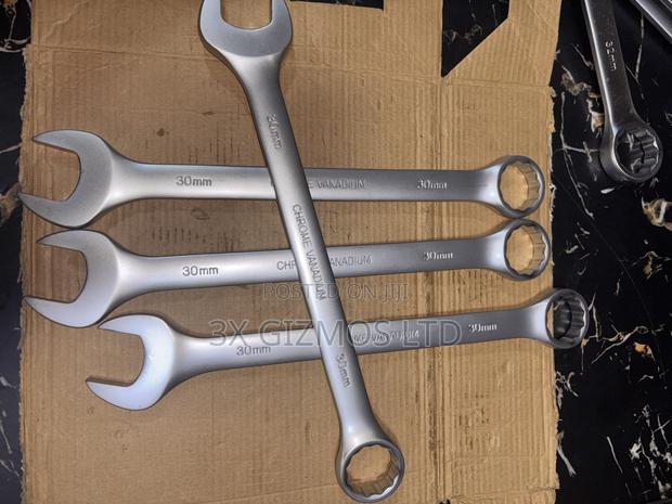 30mm Combination Spanner. · Photo 2