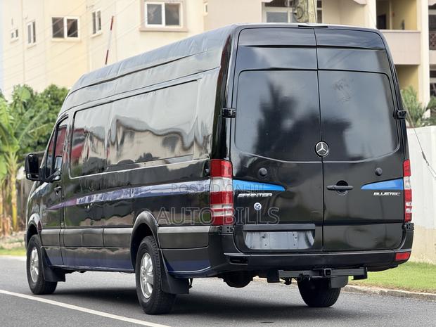 Mercedes-Benz Sprinter 2014 Black