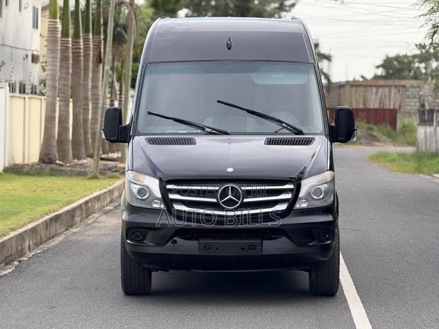 Mercedes-Benz Sprinter 2014 Black