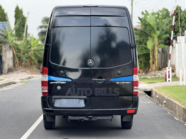 Mercedes-Benz Sprinter 2014 Black
