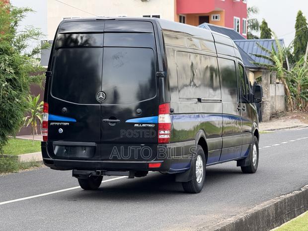 Mercedes-Benz Sprinter 2014 Black
