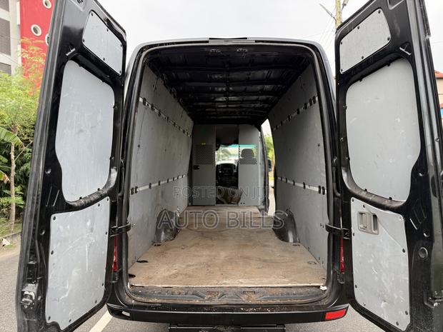 Mercedes-Benz Sprinter 2014 Black