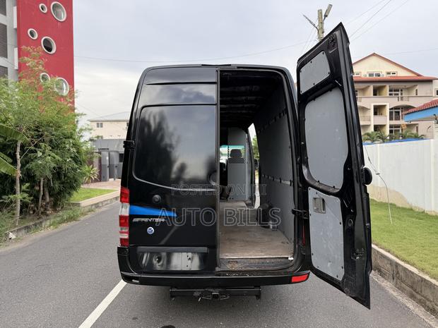 Mercedes-Benz Sprinter 2014 Black