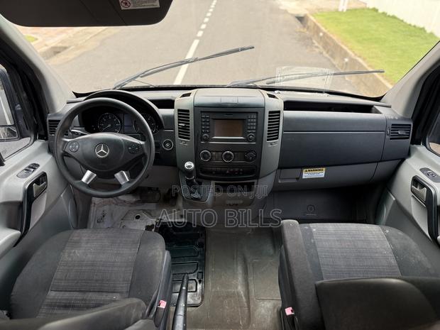 Mercedes-Benz Sprinter 2014 Black