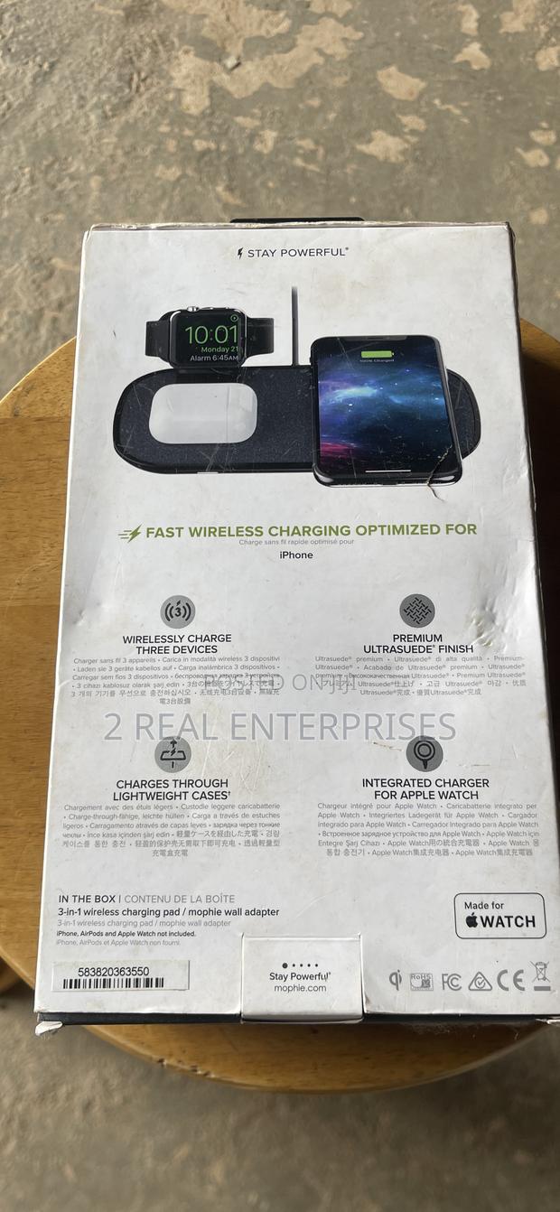 Mophie 3 in 1 Wireless Charging Pad From Uk · Photo 4