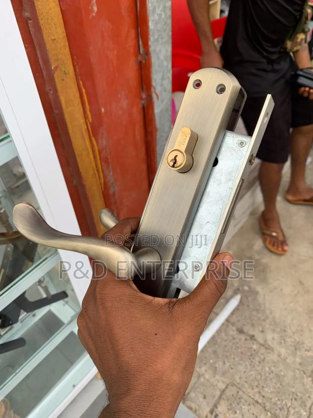 Quality Wooden Door Lock. photo 3