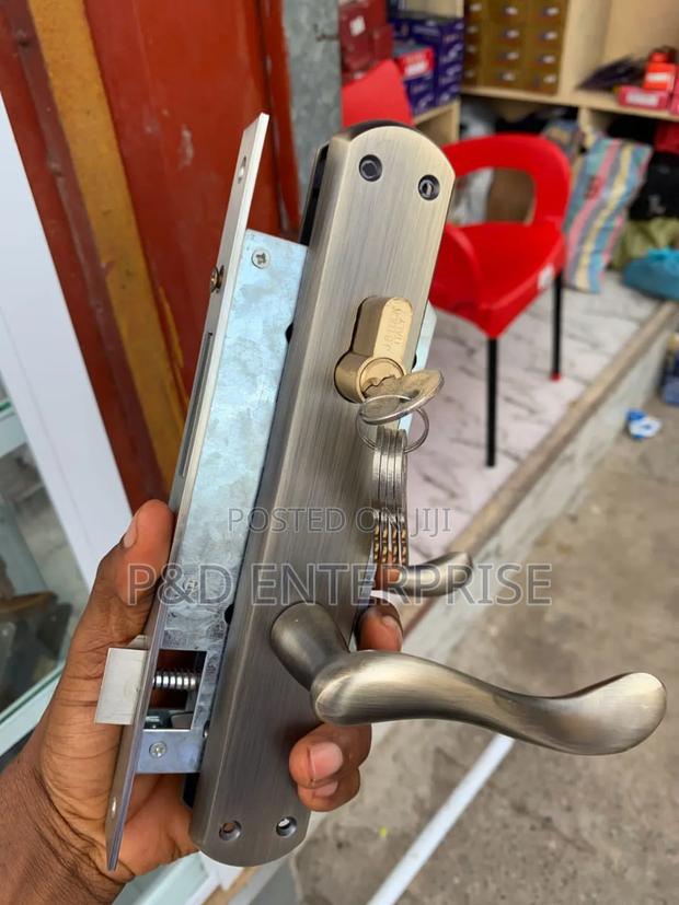 Quality Wooden Door Lock. photo 2