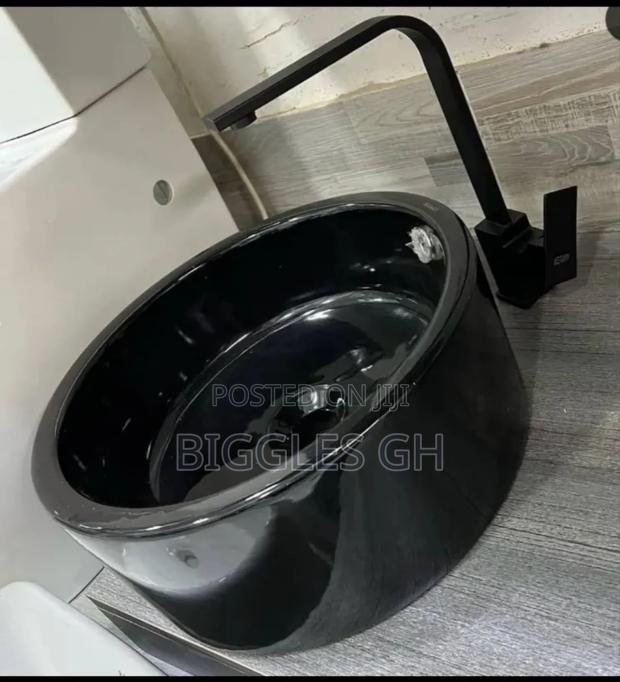 Pedicure Bowl/ Countertop Basin With Tap · Photo 4