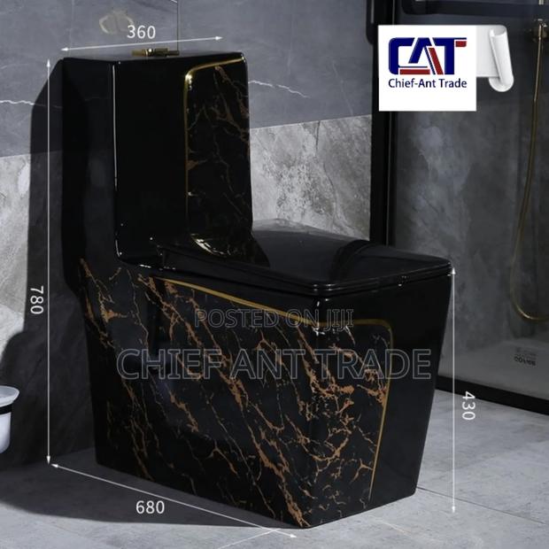 Toilet Seat Wc Black A061 · Photo 3