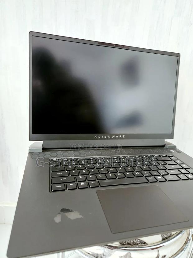 Laptop Dell Alienware m17 R5 16GB AMD Ryzen 9 SSD 1T photo 6