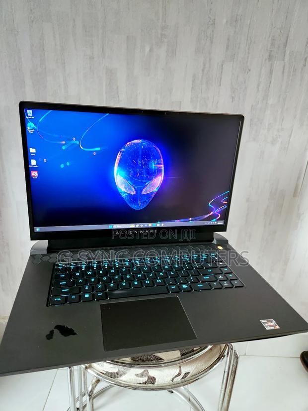 Laptop Dell Alienware m17 R5 16GB AMD Ryzen 9 SSD 1T photo 3