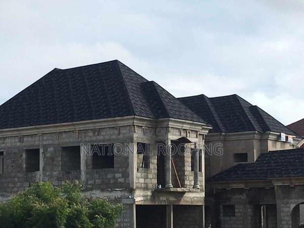 Black and White Roofing Shingle From New Zealand