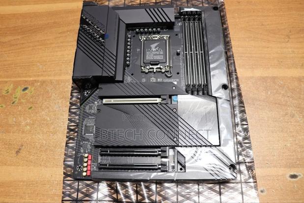 Gigabyte Z690 Aorus Elite + I7 14700kf 14th Generation