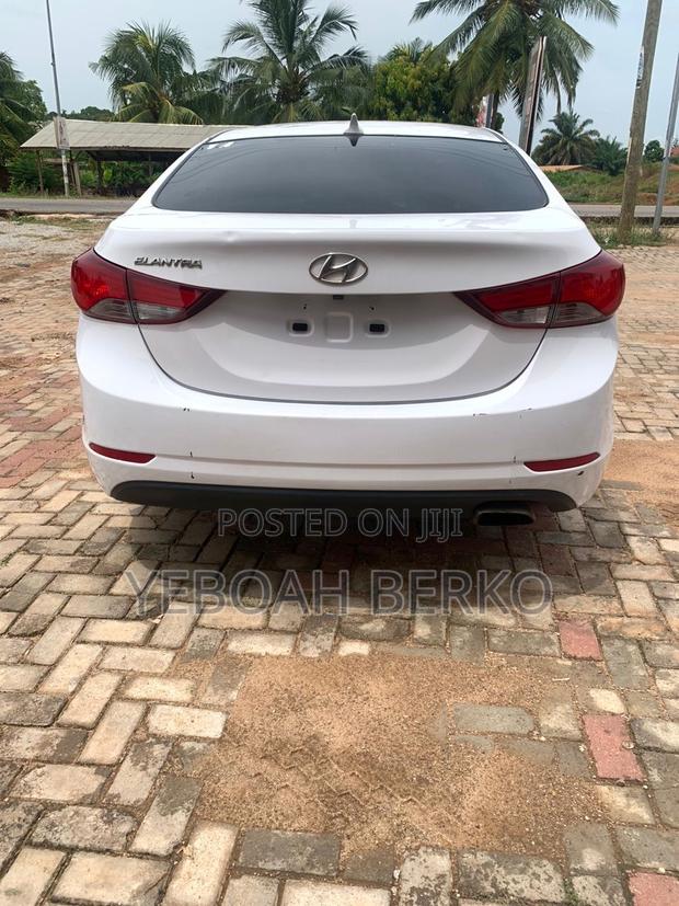 Hyundai Elantra 2016 White