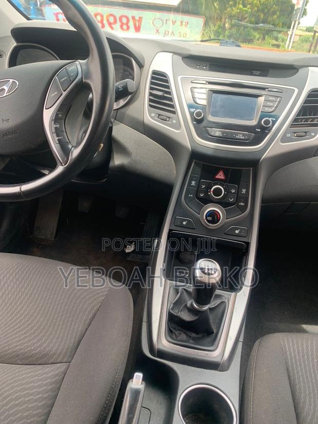 Hyundai Elantra 2016 White