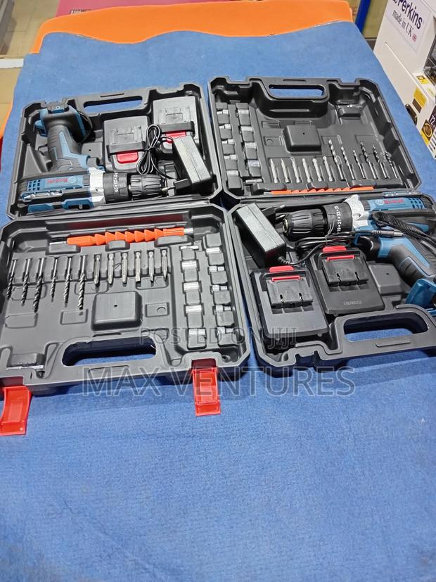 Bosch Drilling Machine Compact · Photo 2