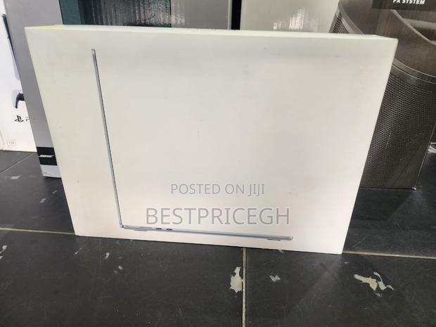New Laptop Apple MacBook Air 16GB Apple M4 SSD 256GB · Photo 4