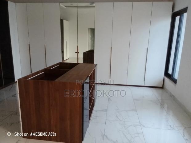 White Long Wardrobe · Photo 2