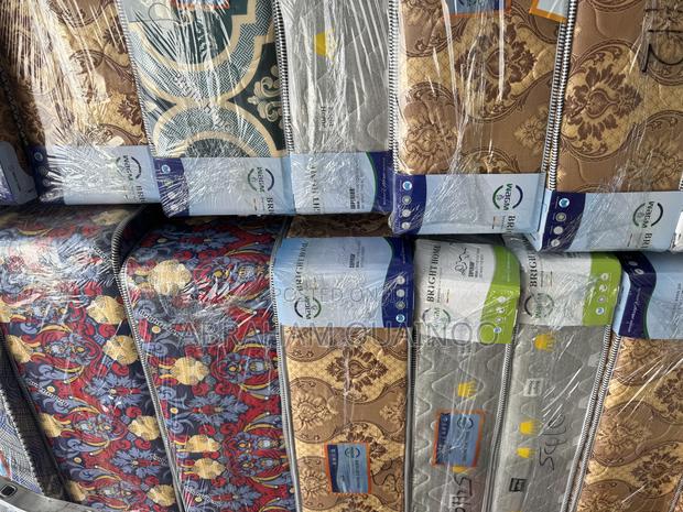 12inches Double High Density Mattress for Sale · Photo 2
