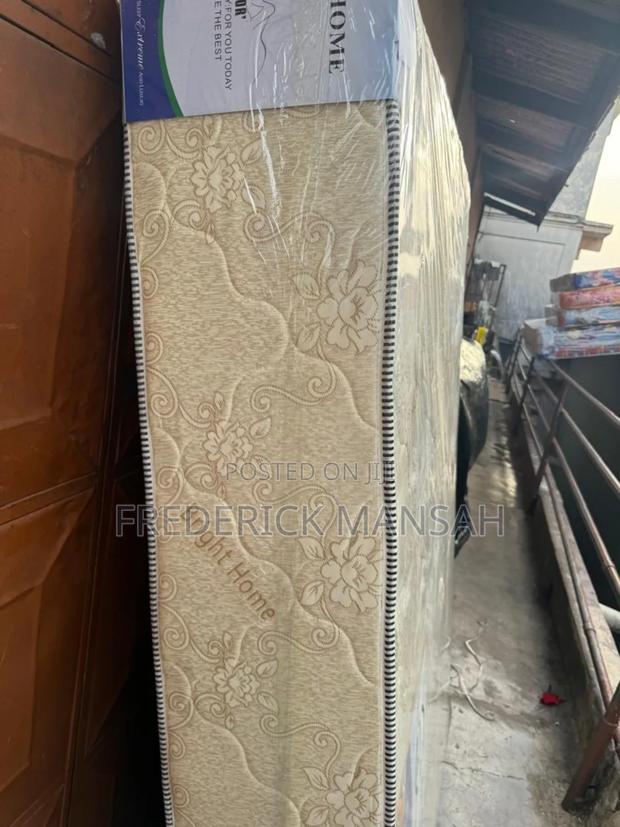 9inch Super High One and High Density Mattress for Sale · Photo 2