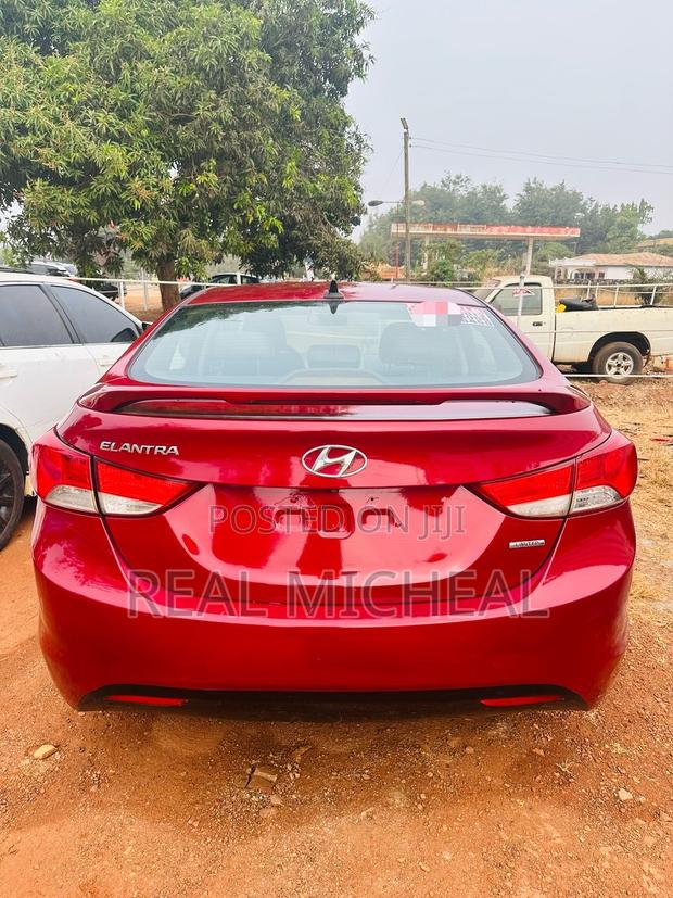 Hyundai Elantra GLS Sedan FWD (1.8L 4cyl 6A) 2013 Red