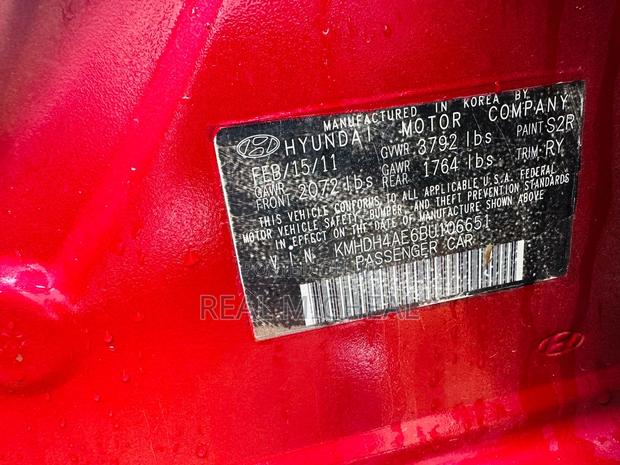 Hyundai Elantra GLS Sedan FWD (1.8L 4cyl 6A) 2013 Red