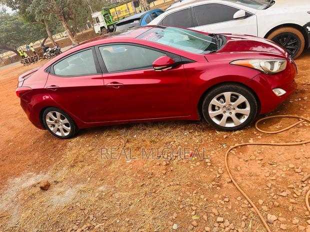 Hyundai Elantra GLS Sedan FWD (1.8L 4cyl 6A) 2013 Red