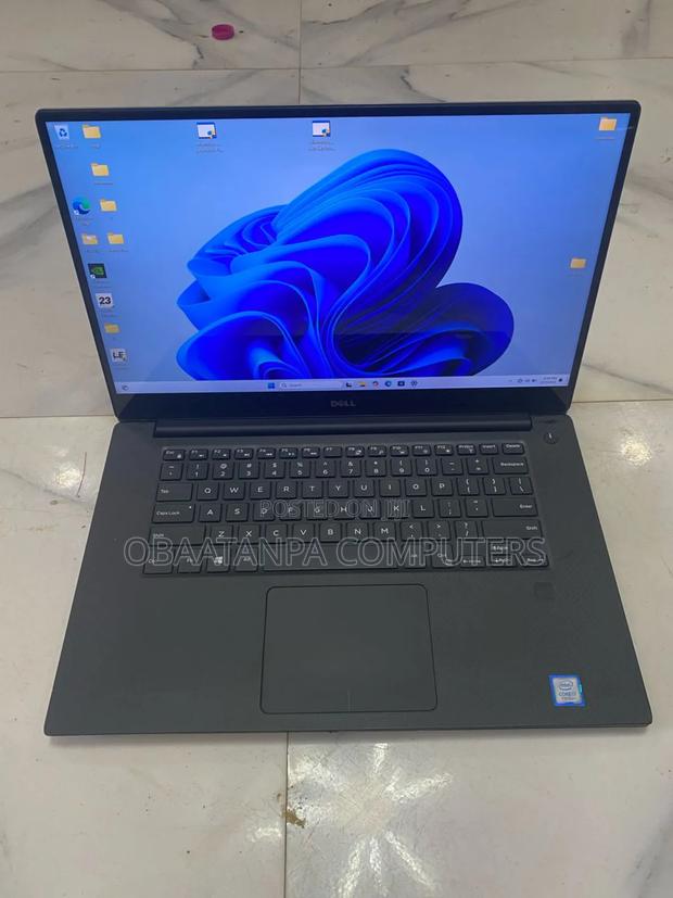 Laptop Dell XPS 15 9560 8GB Intel Core i7 SSD 256GB · Photo 4