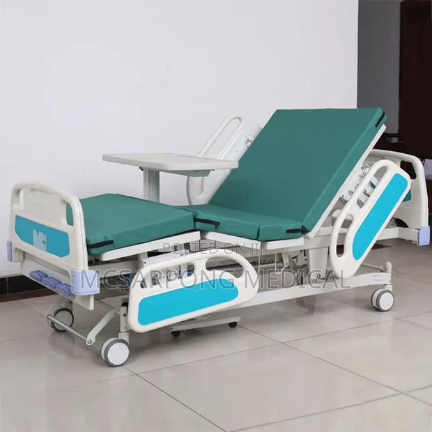 Hospital Bed With Mattress And Iv Pole · Photo 3
