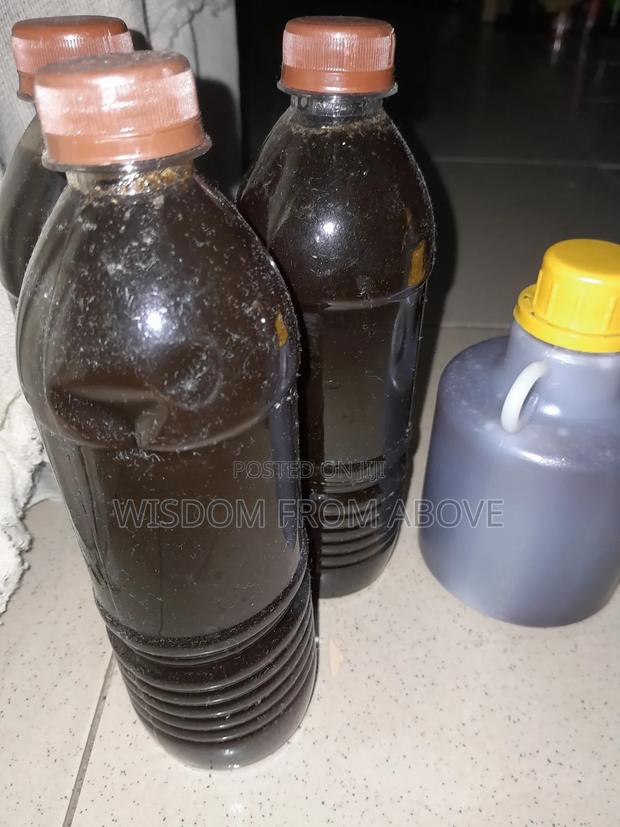 Village Forest Bees Honey From Eastern Region Kwahu · Photo 2
