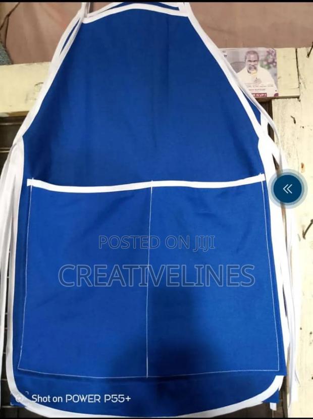 Plain Aprons · Photo 2
