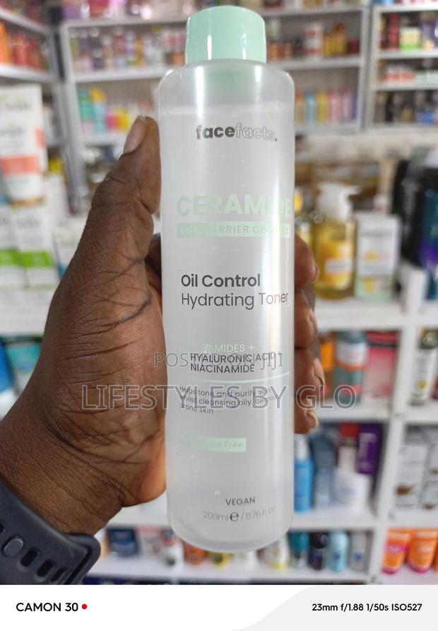 Ceramide
Oil Control Hydrating Toners · Photo 2