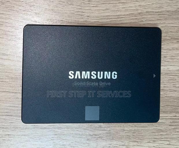 250gb Samsung SSD · Photo 4