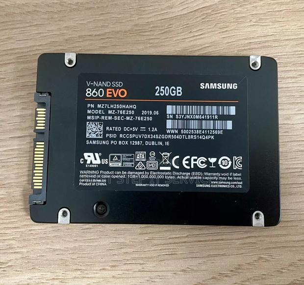 250gb Samsung SSD · Photo 3