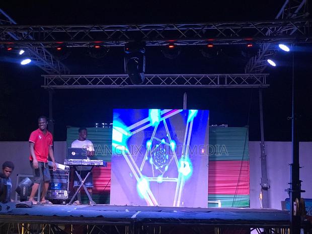 Stages, Led Screen , Trusses · Photo 3