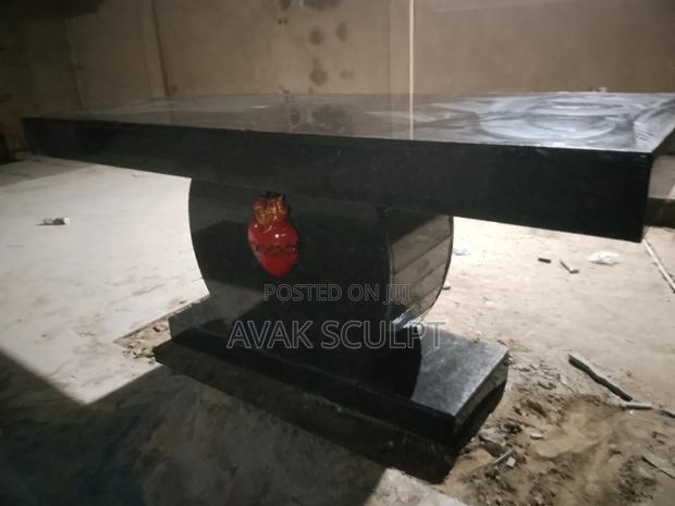 Granite Altar · Photo 3